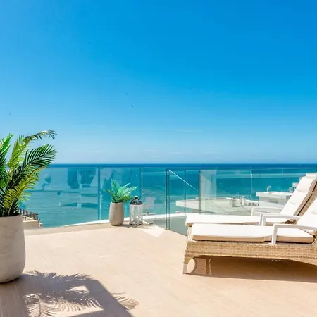 Vivi Homes - Kenzo Pool, Jacuzzi, Terrace & Sea View *