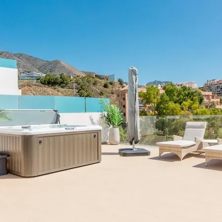 Vivi Homes - Kenzo Pool, Jacuzzi, Terrace & Sea View * Fuengirola