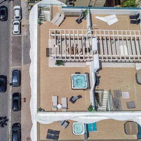Vivi Homes - Kenzo Pool, Jacuzzi, Terrace & Sea View *