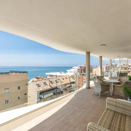 Vivi Homes - Kenzo Pool, Jacuzzi, Terrace & Sea View *