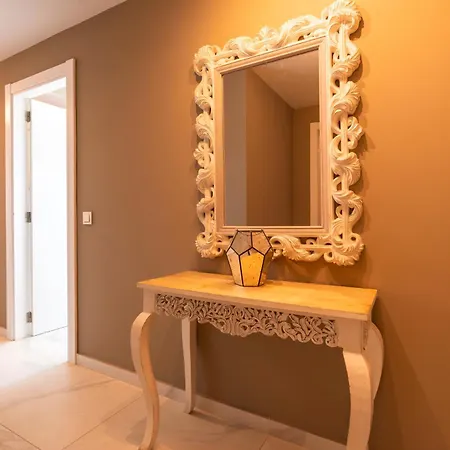 Vivi Homes - La Ola Pool, Terrace & Sea View * Fuengirola